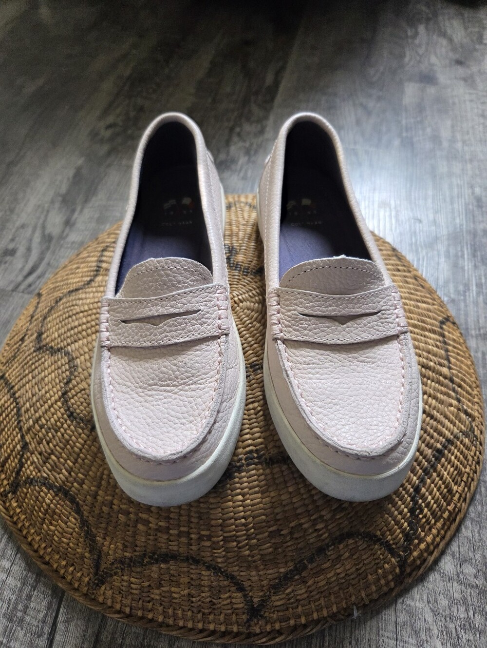 Cole Hahn Women’s Pink Leather Slip-On Loafers Sz 5